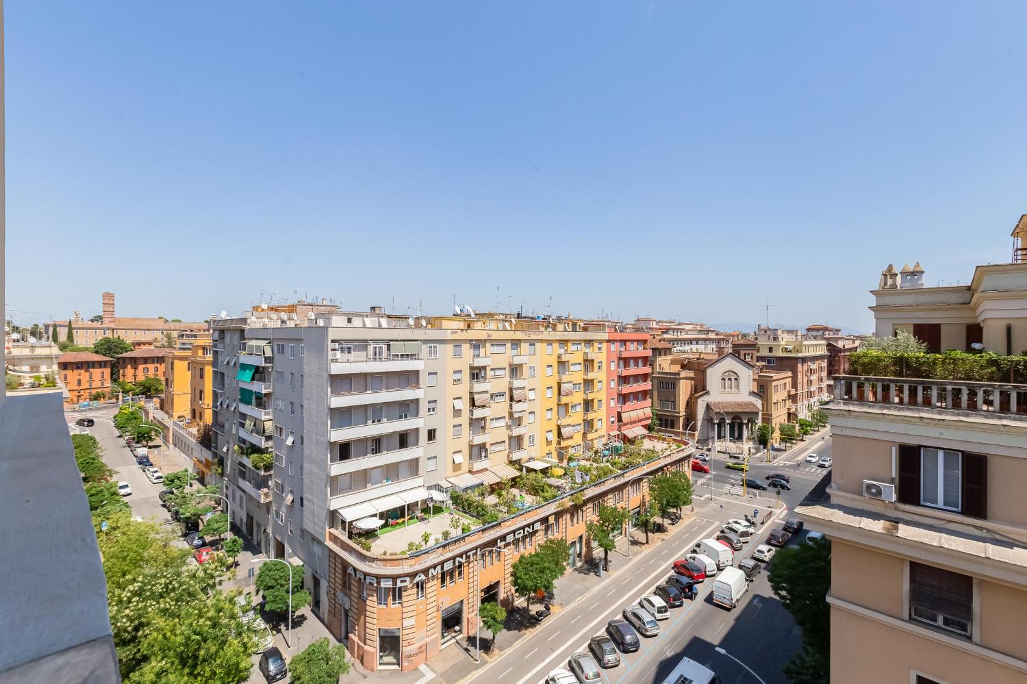 San Giovanni Attico Luxury Vicino Metro A E C Appartement *