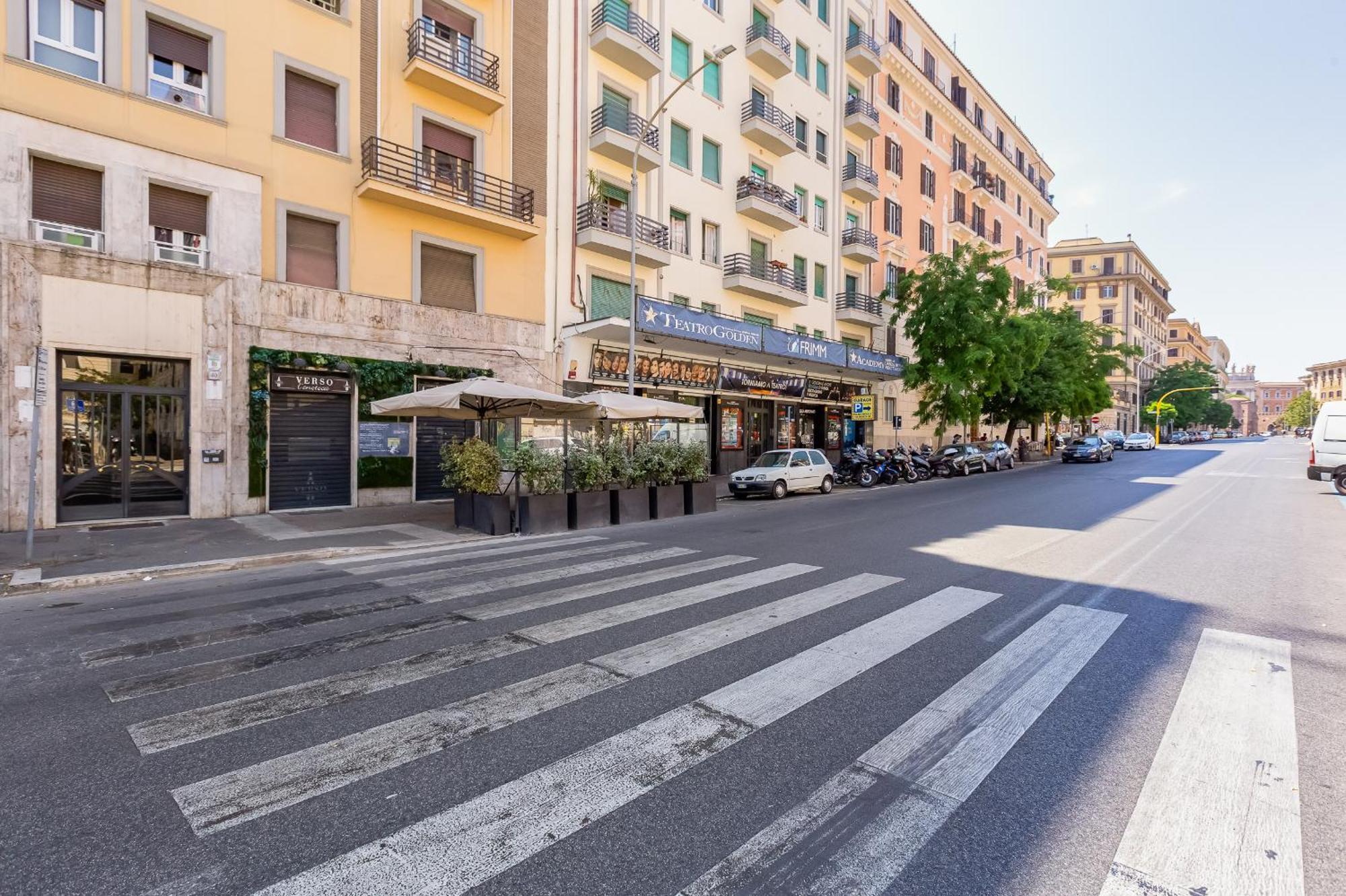 San Giovanni Attico Luxury Vicino Metro A E C Appartement *